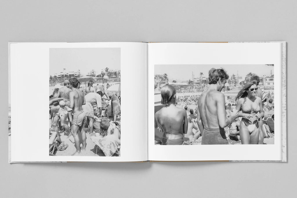 At the Beach - Tod Papageorge