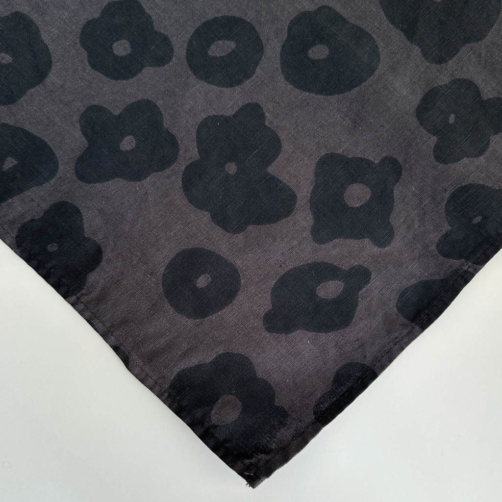 Jenny Pennywood Napkins - Black Flowers