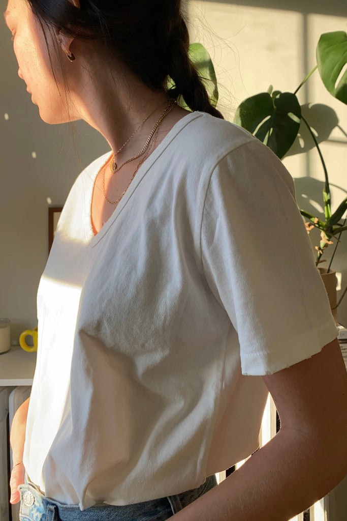 White cotton v-neck tshirt